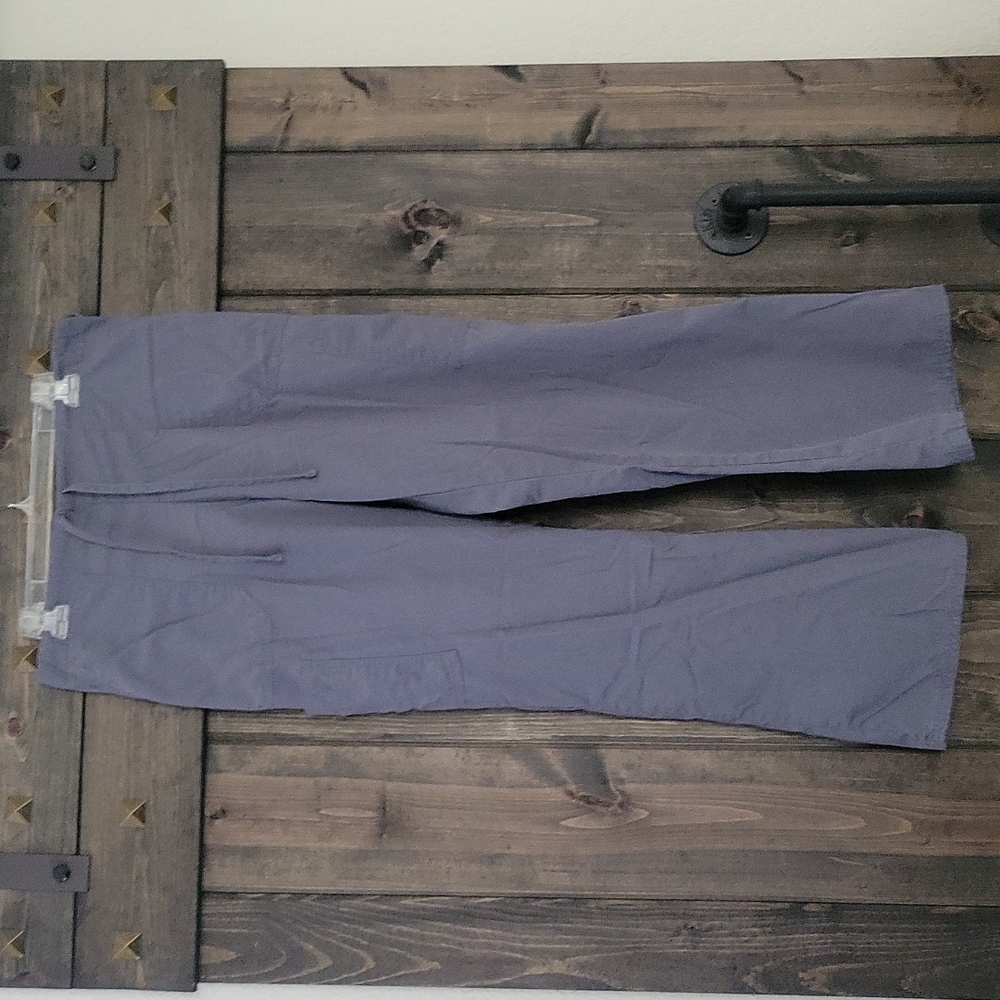 Scrub pants for women